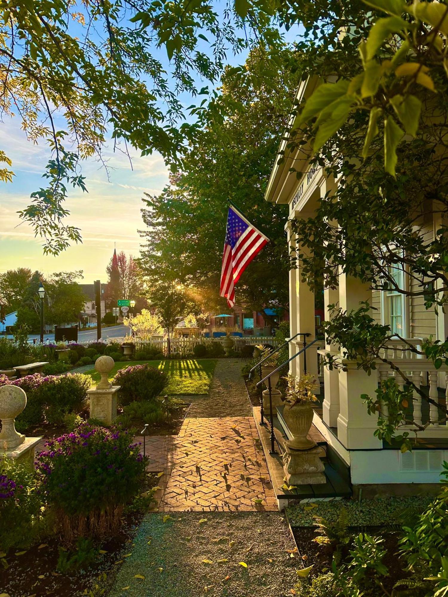 Mccully House Inn Jacksonville Eksteriør bilde